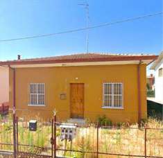 Foto Casa singola in Vendita, pi di 6 Locali, 124 mq, Bagnacavallo
