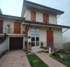 Foto Casa singola in Vendita, pi di 6 Locali, 136 mq, Trecenta