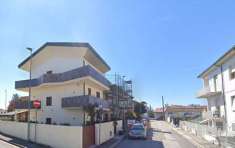 Foto Casa singola in Vendita, pi di 6 Locali, 152 mq, Empoli