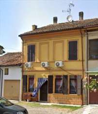 Foto Casa singola in Vendita, pi di 6 Locali, 154 mq, Piacenza
