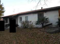 Foto Casa singola in Vendita, pi di 6 Locali, 170 mq, Brusimpiano