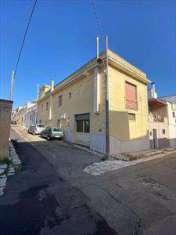 Foto Casa singola in Vendita, pi di 6 Locali, 180 mq, Casarano