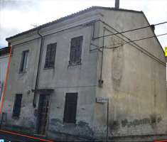 Foto Casa singola in Vendita, pi di 6 Locali, 187 mq, Alessandria
