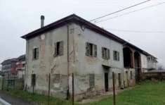 Foto Casa singola in Vendita, pi� di 6 Locali, 188 mq, Borgoratto Ale
