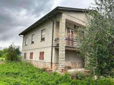 Foto Casa singola in Vendita, pi di 6 Locali, 190 mq, Assisi (Tordan
