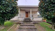 Foto Casa singola in Vendita, pi di 6 Locali, 190 mq (Novi di Modena