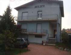 Foto Casa singola in Vendita, pi di 6 Locali, 198,55 mq, Gazzada Sch