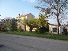 Foto Casa singola in Vendita, pi di 6 Locali, 2 Camere, 130 mq (POLL