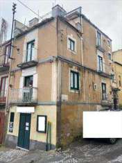 Foto Casa singola in Vendita, pi di 6 Locali, 2 Camere, 99 mq (NARO)
