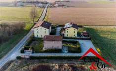 Foto Casa singola in Vendita, pi di 6 Locali, 200 mq, Bomporto