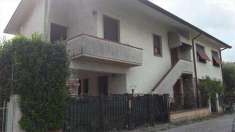 Foto Casa singola in Vendita, pi di 6 Locali, 200 mq, Lucca (Sant'A