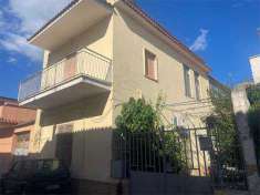 Foto Casa singola in Vendita, pi di 6 Locali, 200 mq, Mondragone