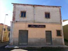 Foto Casa singola in Vendita, pi� di 6 Locali, 220 mq, Assemini