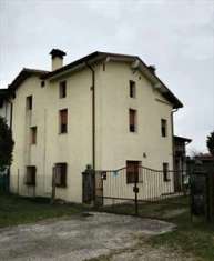 Foto Casa singola in Vendita, pi di 6 Locali, 228 mq, Spilimbergo