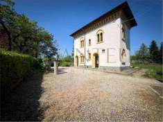 Foto Casa singola in Vendita, pi di 6 Locali, 230,02 mq, Tradate
