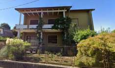 Foto Casa singola in Vendita, pi di 6 Locali, 230 mq, Fagnano Olona