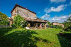 Foto Casa singola in Vendita, pi di 6 Locali, 230 mq, Medesano (Case