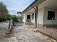 Foto Casa singola in Vendita, pi di 6 Locali, 238 mq, Forl