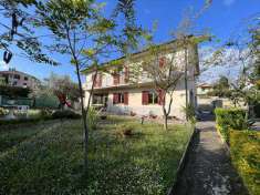 Foto Casa singola in Vendita, pi di 6 Locali, 250 mq (Guardistallo)