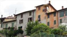 Foto Casa singola in Vendita, pi di 6 Locali, 260 mq, Faggeto Lario