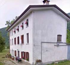 Foto Casa singola in Vendita, pi di 6 Locali, 267 mq, Revine Lago