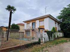 Foto Casa singola in Vendita, pi di 6 Locali, 278 mq, Busto Arsizio