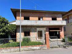 Foto Casa singola in Vendita, pi di 6 Locali, 280 mq, Sinalunga (Bet