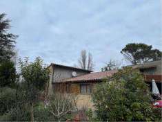 Foto Casa singola in Vendita, pi di 6 Locali, 290 mq, Perugia (Caste