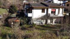 Foto Casa singola in Vendita, pi di 6 Locali, 3 Camere, 170 mq (FIVI