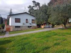 Foto Casa singola in Vendita, pi di 6 Locali, 3 Camere, 180 mq (MASS