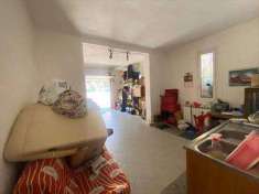Foto Casa singola in Vendita, pi di 6 Locali, 3 Camere, 200 mq (CAST