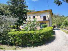 Foto Casa singola in Vendita, pi di 6 Locali, 320 mq (Santa Maria a