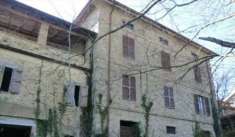 Foto Casa singola in Vendita, pi di 6 Locali, 328 mq, Corniglio