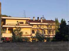 Foto Casa singola in Vendita, pi di 6 Locali, 360 mq, Collecorvino