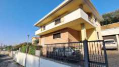 Foto Casa singola in Vendita, pi di 6 Locali, 378 mq, Negrar