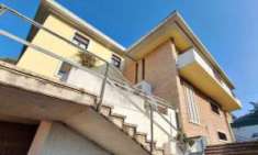 Foto Casa singola in Vendita, pi di 6 Locali, 383 mq, Negrar
