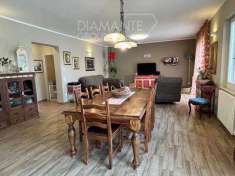 Foto Casa singola in Vendita, pi di 6 Locali, 4 Camere, 290 mq (MAGI