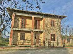Foto Casa singola in Vendita, pi di 6 Locali, 4 Camere, 500 mq (CAST