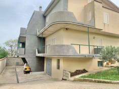 Foto Casa singola in Vendita, pi di 6 Locali, 480 mq, Guglionesi
