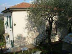 Foto Casa singola in Vendita, pi di 6 Locali, 5 Camere, 270 mq (LERI