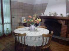Foto Casa singola in Vendita, pi di 6 Locali, 5 Camere, 300 mq (AULL