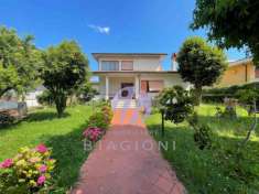 Foto Casa singola in vendita a Pietrasanta 180 mq  Rif: 1146287