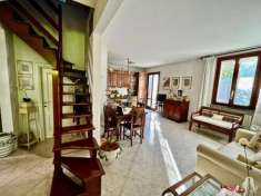 Foto Casa singola in vendita a Pontedera 200 mq  Rif: 1029101