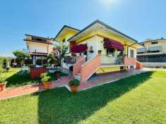 Foto Casa singola in vendita a Torre Del Lago Puccini - Viareggio 244 mq  Rif: 1340424