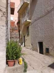 Foto Casa terratetto nel centro storico di Lod� � 85 m, da ristrutturare