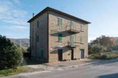 Foto Casa tri quadrifamiliare 360 mq  in Vendita a Magione
