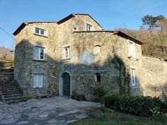 Foto Casale in Vendita, pi di 6 Locali, 310 mq (Castelnuovo Magra)