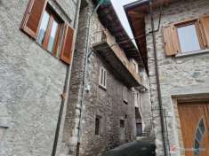 Foto Casale in Vendita a Cerveno Via Fucine