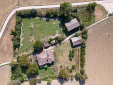 Foto Casale in vendita a Deruta