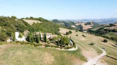 Foto Casale in vendita a Montefelcino